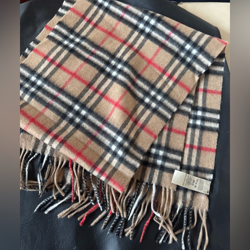 Burberry Nova Check Cashmere Scarf - Picture 7 of 7